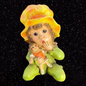1974 Universal Statuary Corp Alice Holding Doll Figure MCM Chalk ware Large